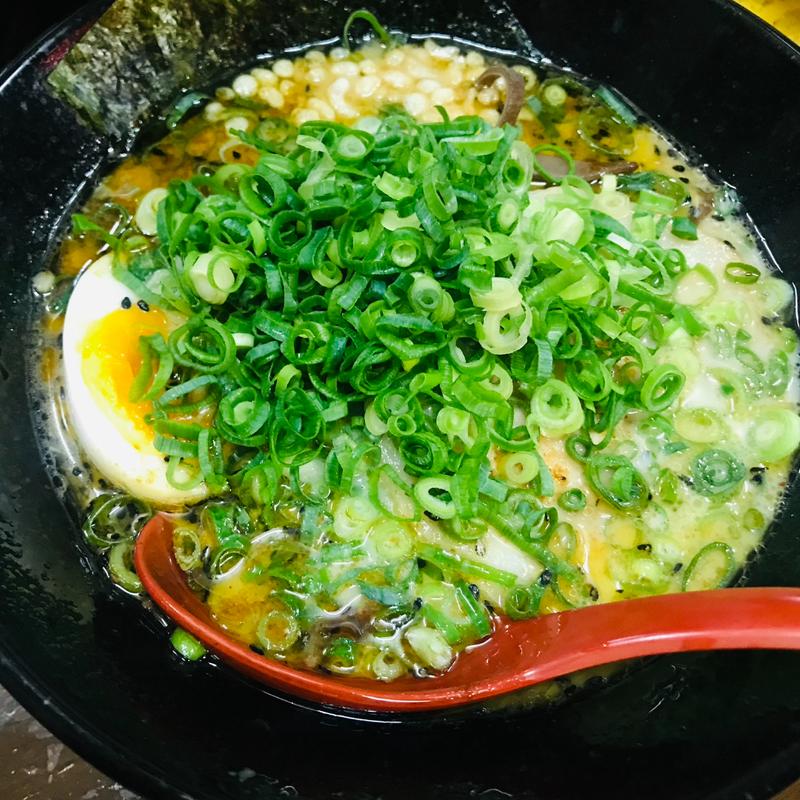 黒ラーメン　ネギ(麺屋 一矢 (いっし) 中洲本店)