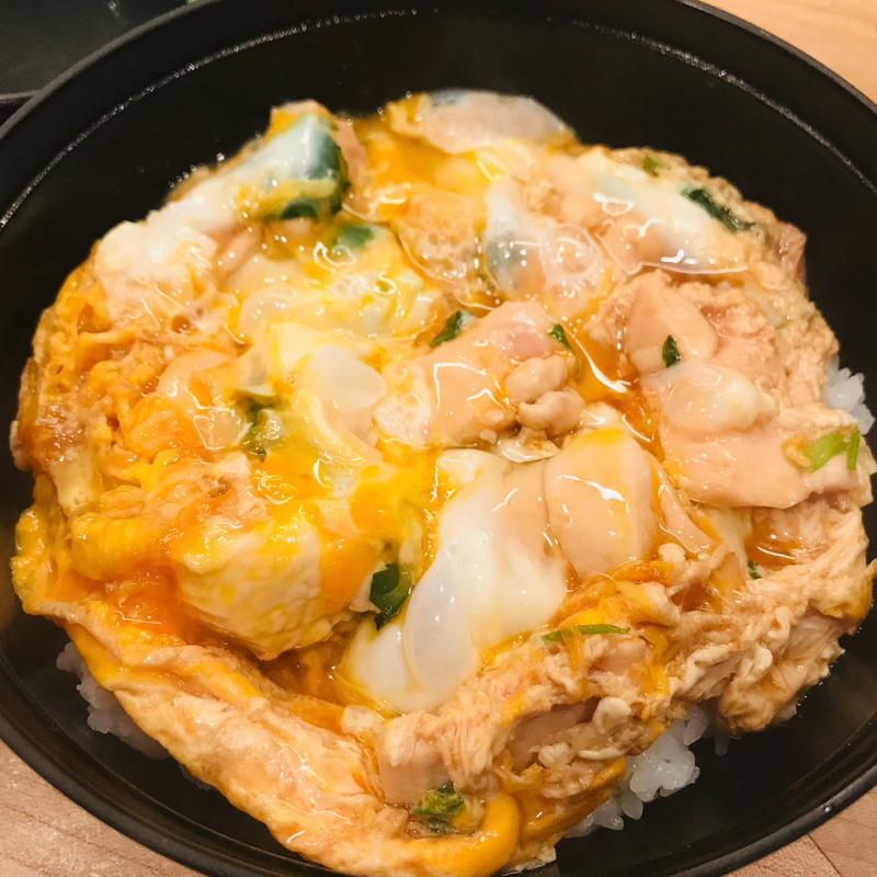 特上親子丼(鳥つね自然洞 （とりつねしぜんどう）)