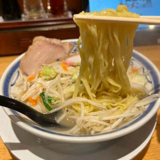 タンメン　チャーシュートッピング　唐揚げセット