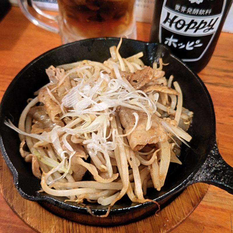 鉄板豚バラスタミナ焼き(国民酒場 じぃえんとるまん 桜木町店)