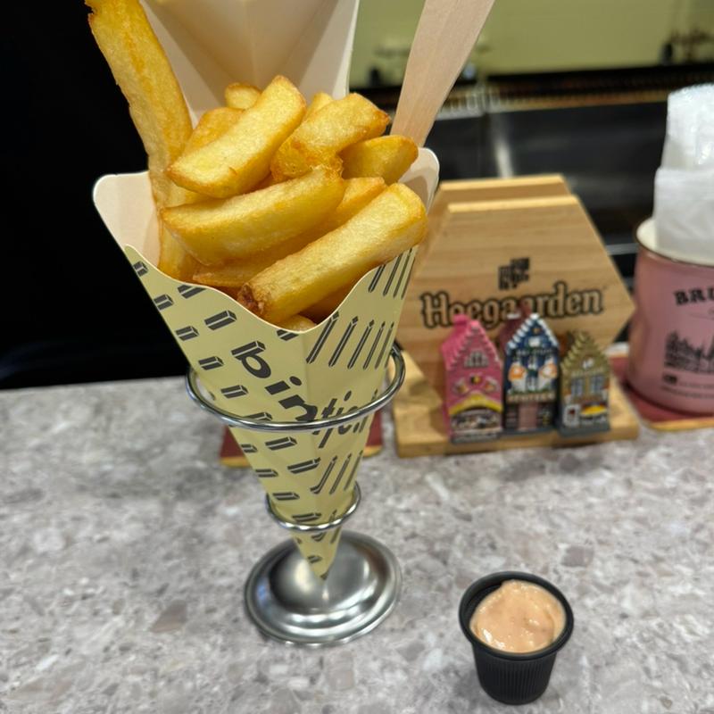 ベルギーフリッツスタンド(ベルギーフリッツスタンド bintje. (ビンチェ) 秋葉原店)