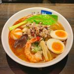 具たっぷりの麻辣湯麺