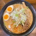 背脂担々麺