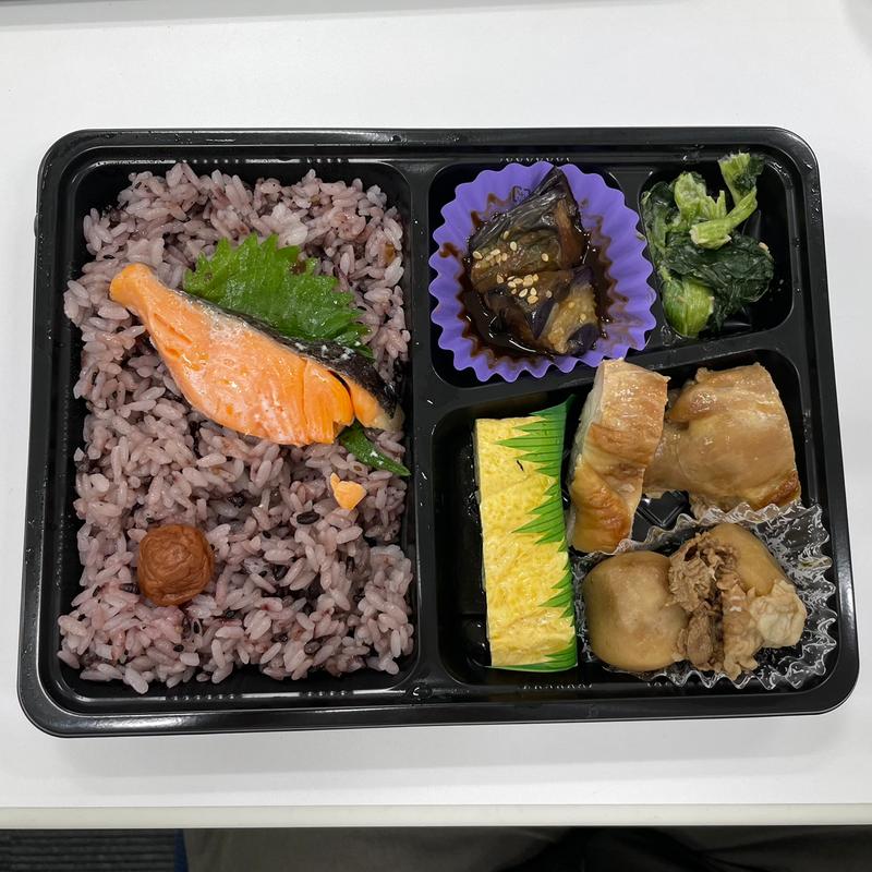 六穀幕の内弁当(ベルマートキヨスクJRゲートタワー)