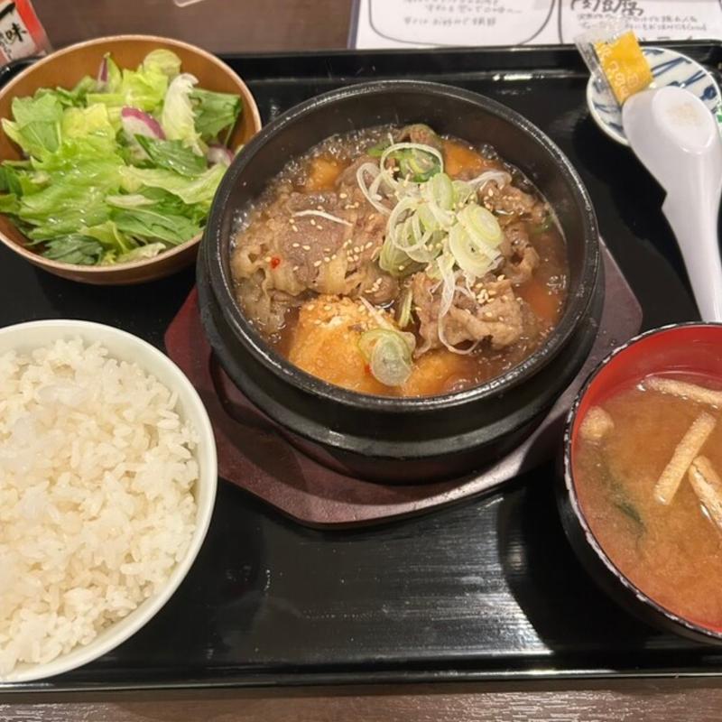 肉豆腐定食(大衆食堂うっちゃり 天神ビル店)