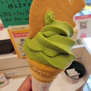 抹茶ソフトクリーム(ケーキとパンのお店 MURAKAMI)