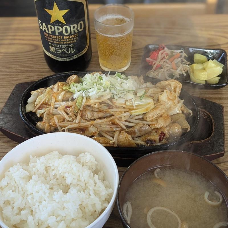 特製みそダレホルモン焼き定食(ホルモン食堂)