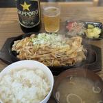 特製みそダレホルモン焼き定食(ホルモン食堂)