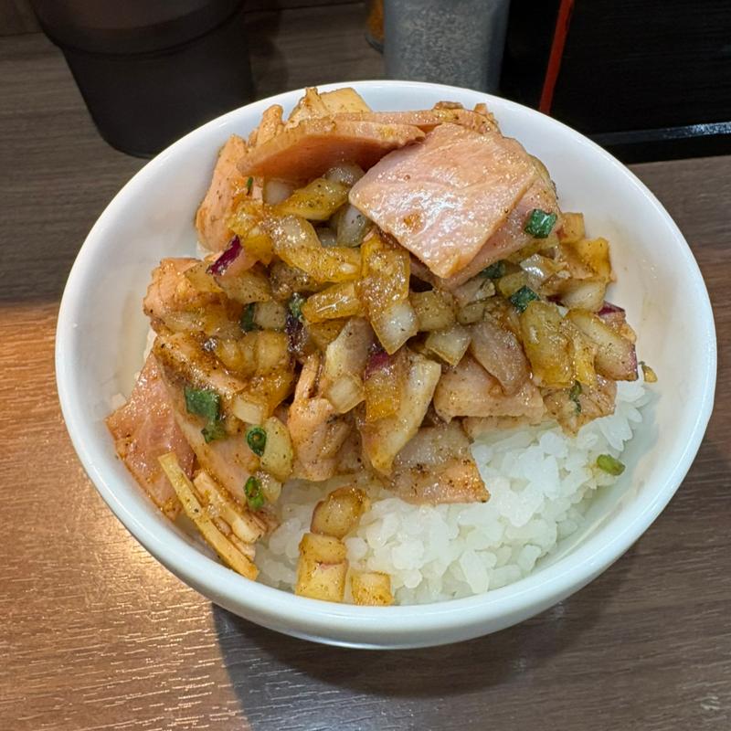 肉ごはん　ニボニンニク(ヌードル＆スパイスカレー 今日の1番)