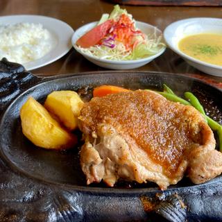 チキンソテー