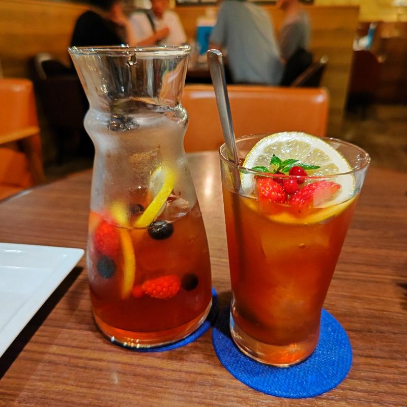 3種のベリーのフルーツティー(オスロコーヒー 横浜ジョイナス店)