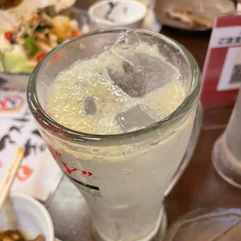 生しぼりレモンサワー(名古屋再生酒場 みつえもん)