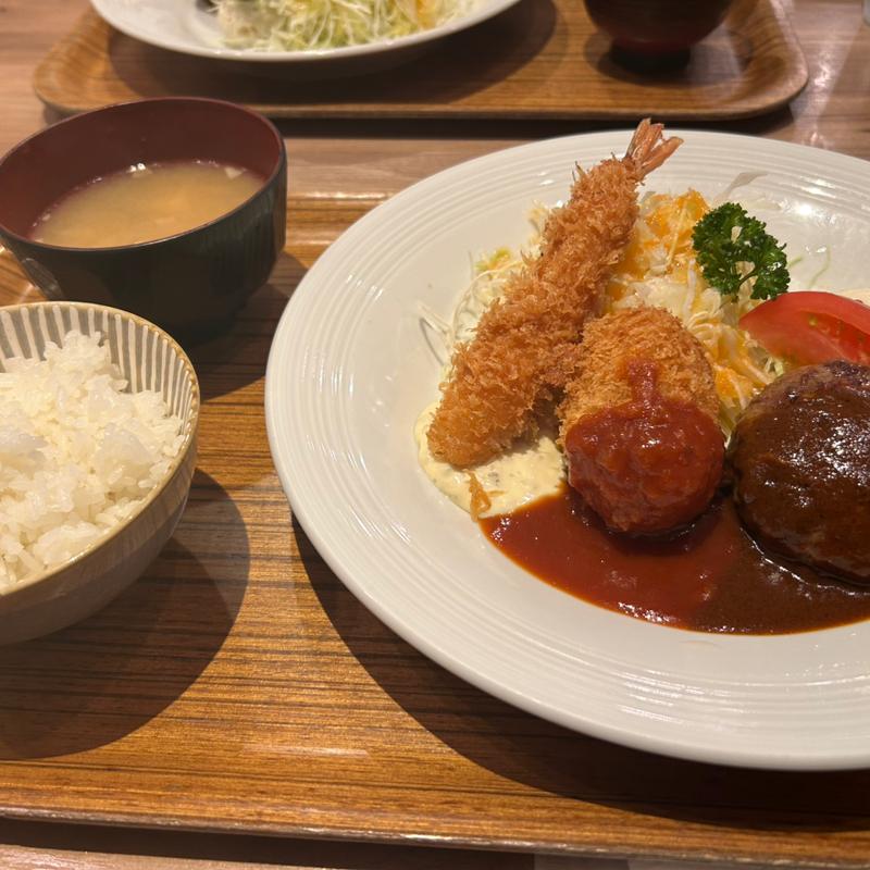 スペシャルセット(ランチと肉汁とお酒 ハンバール なんばウォーク店)