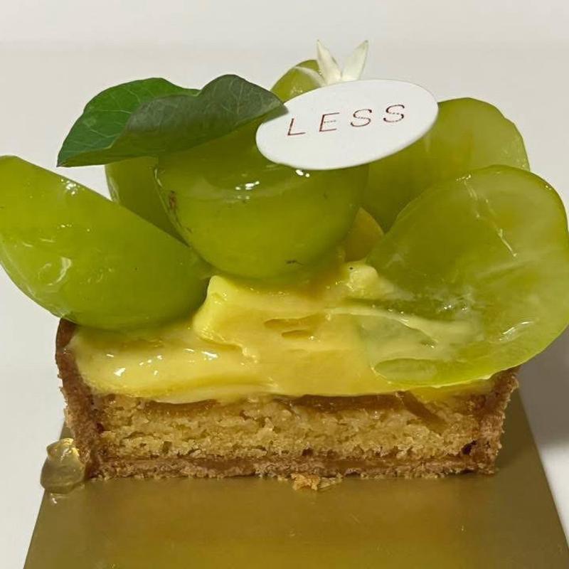 塩原農園のシャインマスカットタルト(LESS)