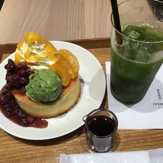 あんずスフレ　アイス水出濃茶