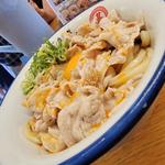 肉たまぶっかけRED大盛り(冷)