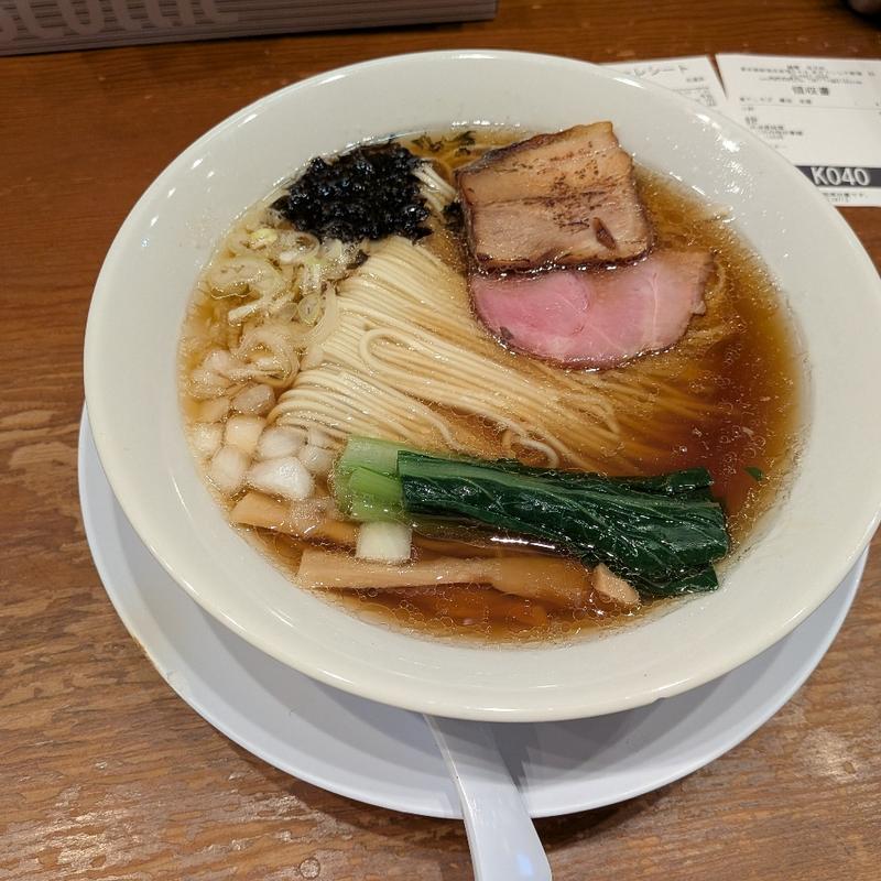 煮干し醤油そば(中華そば つけ麺 百日紅 新宿店)