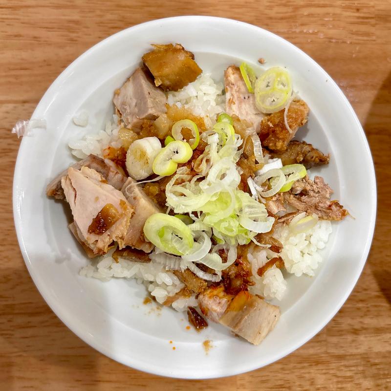 アブラ豚めし(中華そばの店 みのひ)