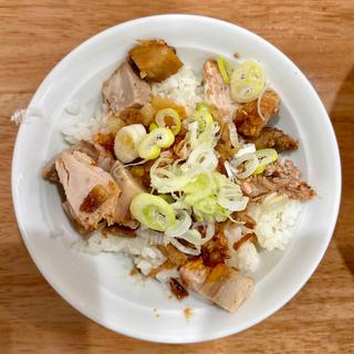 アブラ豚めし(中華そばの店 みのひ)