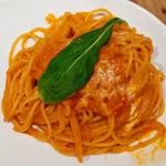 ひげ長海老のトマトクリームパスタ