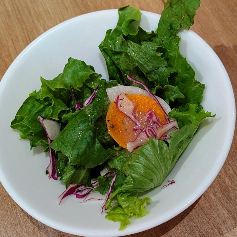 サラダ(トラットリア ターヴォラ)