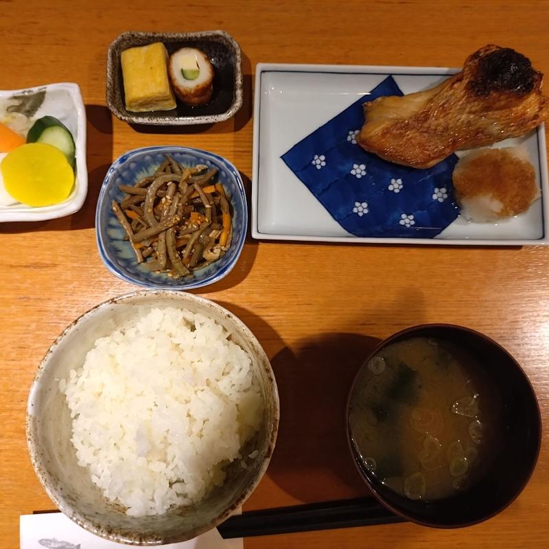 焼き魚定食(旬彩はやさか)