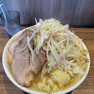 ラーメン小 麺300g 豚ヤサイマシ ニンニク(らーめん菊)