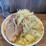 ラーメン小 麺300g 豚ヤサイマシ ニンニク