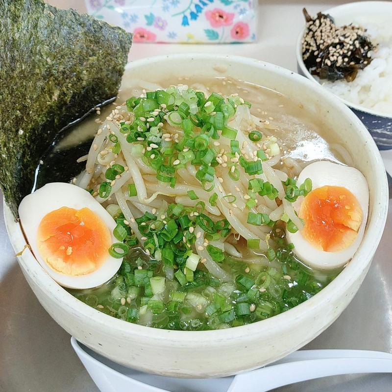 もやしそば 背脂増量 味玉(麺や光)