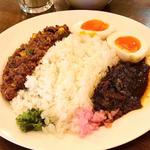 ビーフとキーマのコンビネーションカレー
