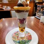 琥珀マロンのブリュレパフェ