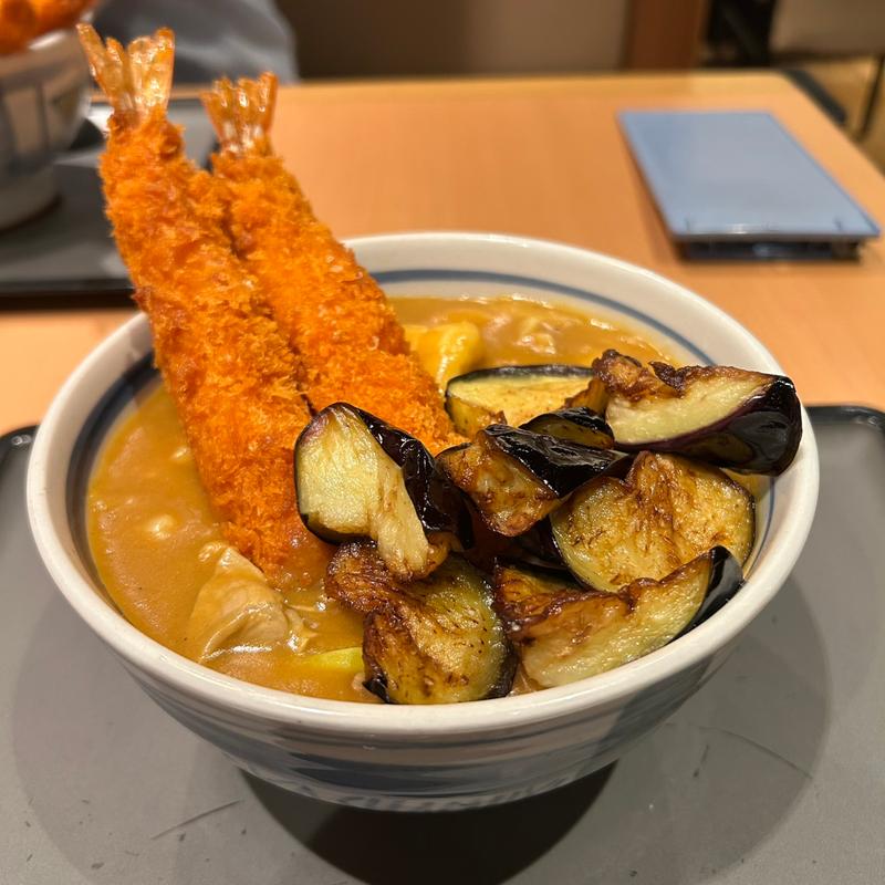 名物カレーうどん、トッピングえびフライ、揚げなす(若鯱家 錦店)