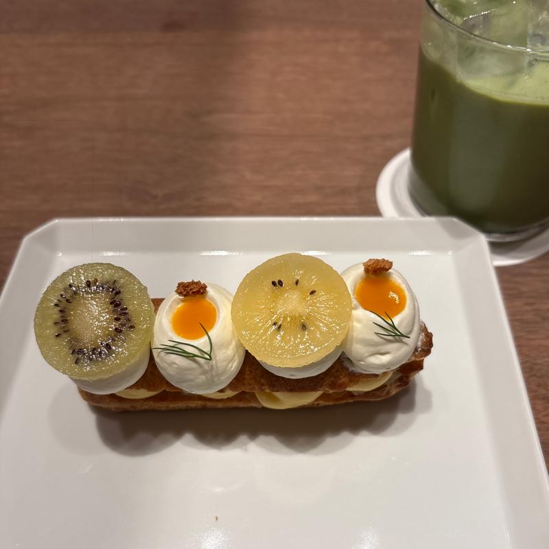 キウイエクレア(アニエスベーカフェ祇園)