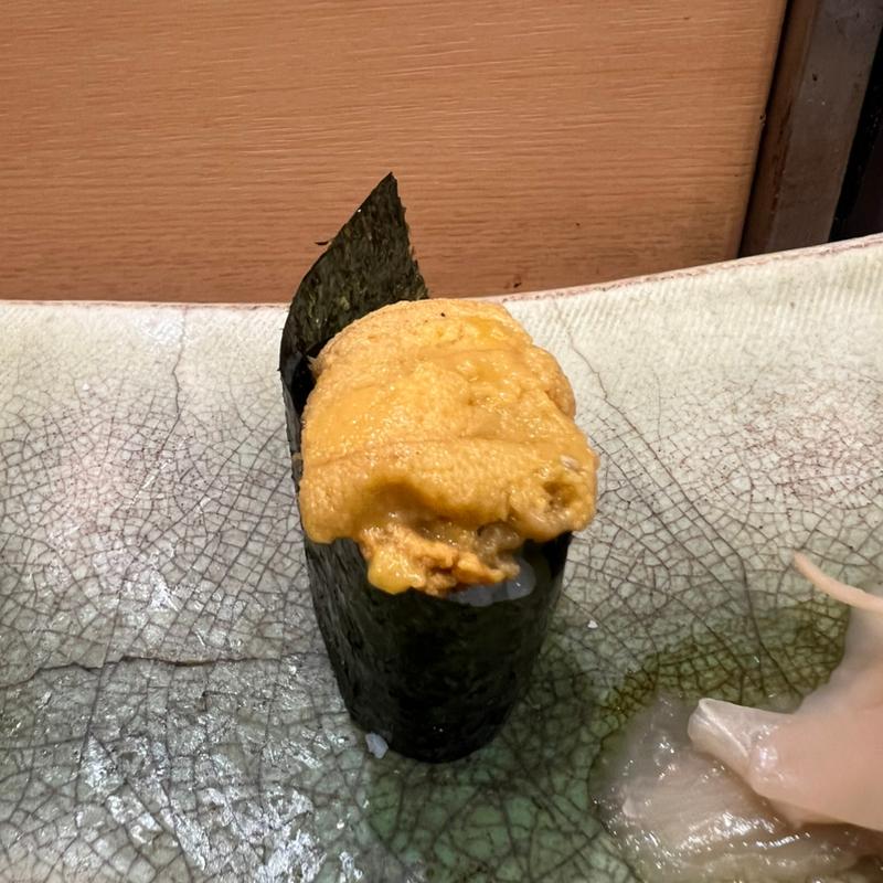 エゾバフンウニの軍艦(千成寿司本店)