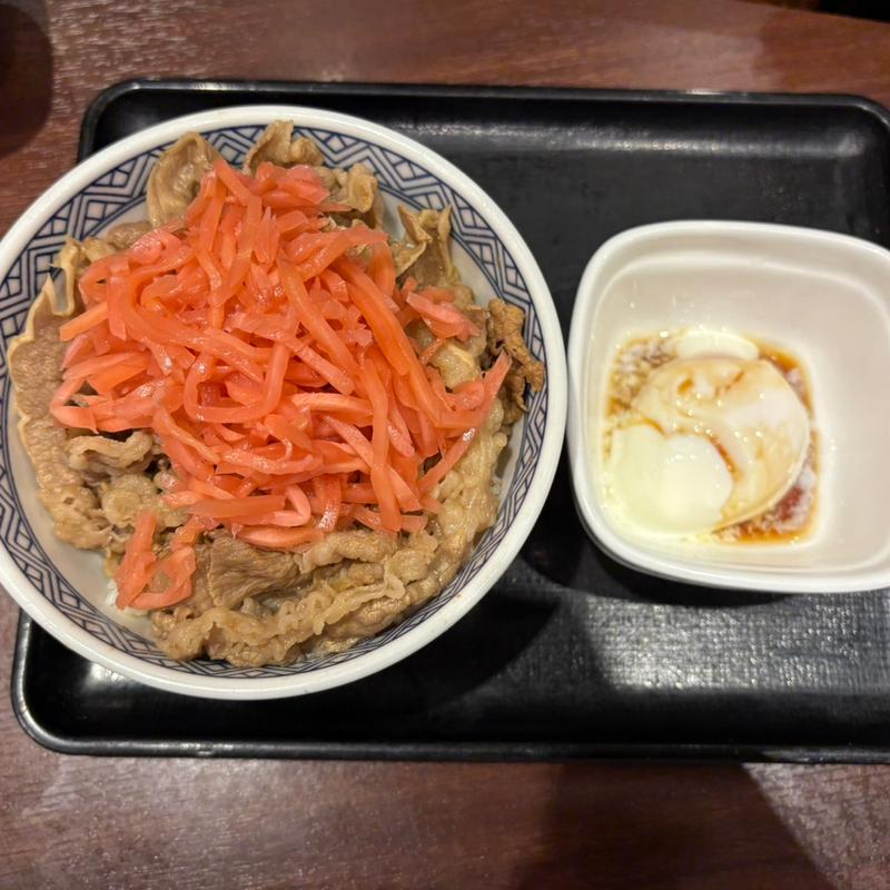 牛丼並＋半熟たまご(吉野家 川口駅東口店)