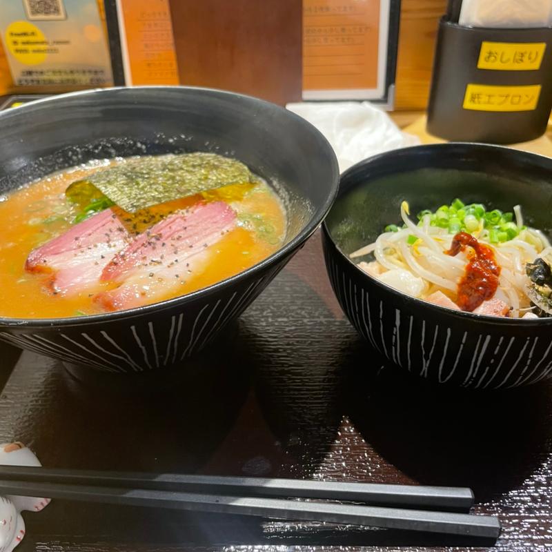 濃厚醤油ラーメン(猫ニ叉タビ)