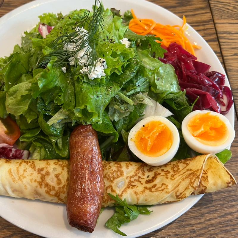 サラダプレート／ブリティッシュパンケーキ付き(LiLiBET TEA HOUSE(リリベット))