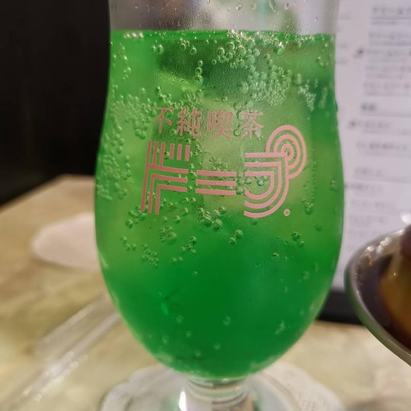 メロンソーダ(不純喫茶ドープ)