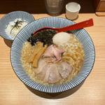 背脂醤油らー麺、味玉、お茶漬け用白めし