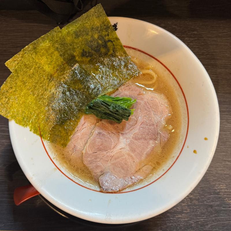 家系風ラーメン(豚骨中華そば　がんたれ)