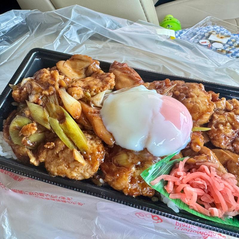 とろ～り絡まる　温玉付きW焼鳥つくね重(肉2倍)	(ほっともっと 羽生東店)