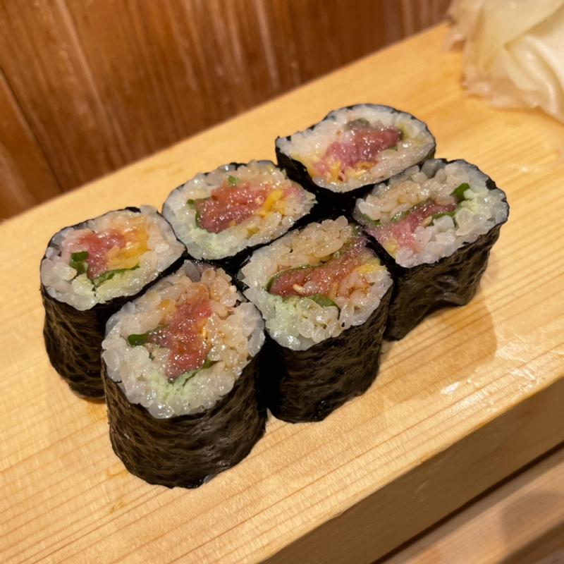 とろたく巻き(鮨屋とんぼ 栄店)