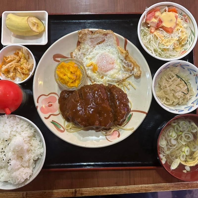 Aランチ ハンバーグ定食(慈伴賜 )