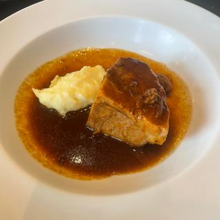 豚肩ロースの黒ビール煮込み(欧風小皿料理 沢村 丸の内)