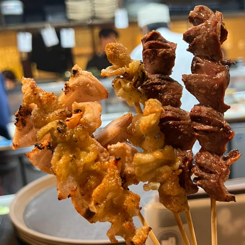 炭火焼き鳥　かわ　ぼんじり　砂肝(居酒屋 天金 （てんきん）)