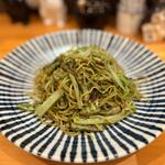 旬の食材入り ニラベーゼヤキソバ