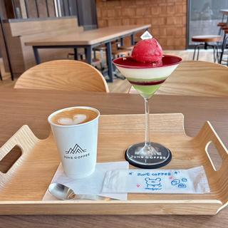 カシスのパフェ(JUNE COFFEE OSAKA)