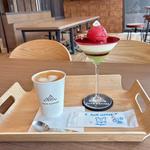 カシスのパフェ