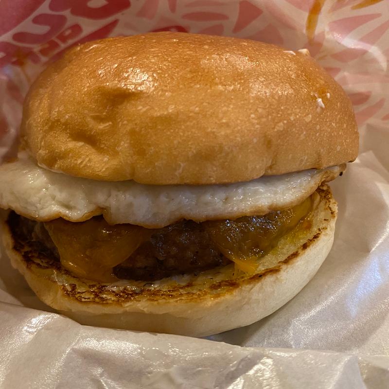 トリュフ薫る半熟月見絶品チーズバーガー(ロッテリア 新木場駅)