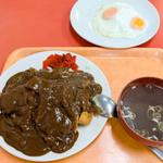 カツカレー 目玉焼き